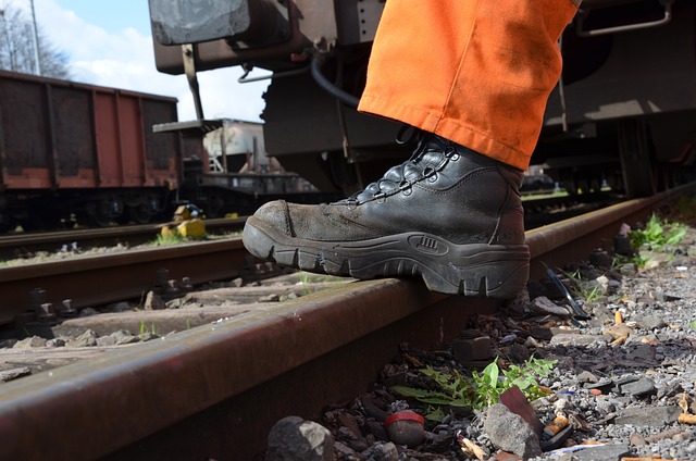 Buty robocze chronią stopę przed urazami